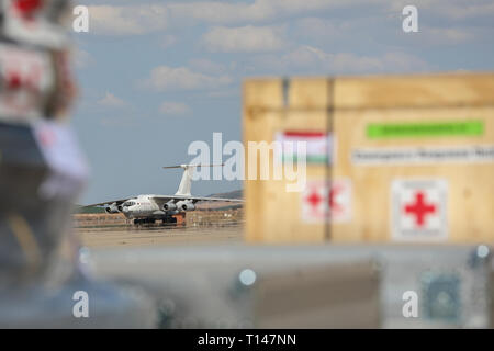 Madrid, Spanien. 23 Mär, 2019. Das Flugzeug, dass Transporte humanitärer Hilfe für Mosambik. Credit: Jesus Hellin/ZUMA Draht/Alamy leben Nachrichten Stockfoto