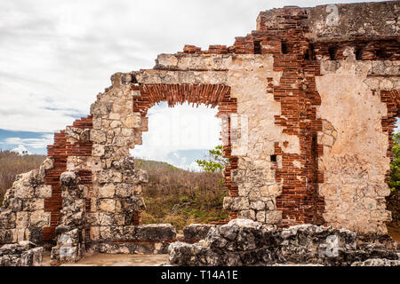 Historische verlassenen Leuchtturm Ruinen in Aguadilla, Puerto Rico, Stockfoto