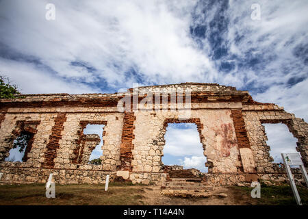 Historische verlassenen Leuchtturm Ruinen in Aguadilla, Puerto Rico, Stockfoto