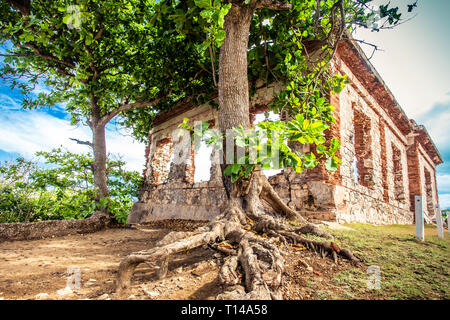 Historische verlassenen Leuchtturm Ruinen in Aguadilla, Puerto Rico, Stockfoto