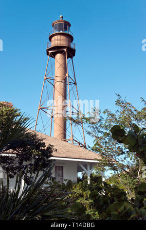 98-Fuß hohen Eisen Sanibel Island Leuchtturm war zuerst im Jahre 1884, beleuchtet auf Sanibel Island, eine vorgelagerten Insel in der Nähe von Fort Myers, Florida. Stockfoto