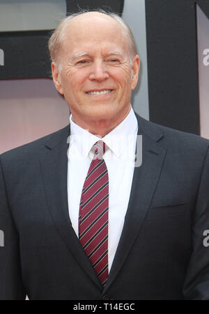 Apr 11, 2016 - London, England, UK-'Jason Bourne' Europäische Premiere, Odeon Leicester Square - Roter Teppich Ankünfte Foto zeigt: Frank Marshall Stockfoto