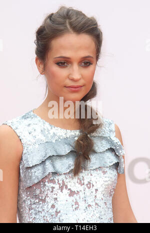 Apr 11, 2016 - London, England, UK-'Jason Bourne' Europäische Premiere, Odeon Leicester Square - Roter Teppich Ankünfte Foto zeigt: Alicia Vikander Stockfoto