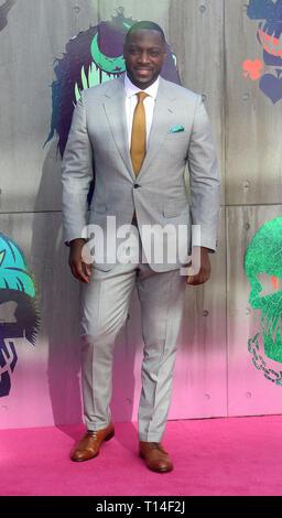 Apr 03, 2016 - London, England, UK-Suicide Squad "Europäische Premiere, Odeon, Leicester Square - Roter Teppich Ankünfte Foto zeigt: adewale Akinnuoye-A Stockfoto