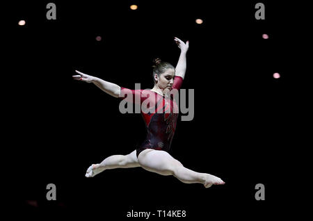 Russlands Aliya Mustafina in Aktion während der Gymnastik Wm in den Resorts World Arena, Birmingham. Stockfoto