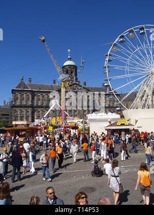 Koninginnedag (English) ist Nationalfeiertag Königinnentag in den Niederlanden, der jährlich am 30. April gefeiert wird. Eine diesem Tag feiern sterben Nied Stockfoto