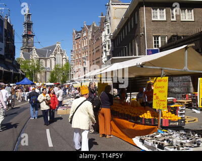 Koninginnedag (English) ist Nationalfeiertag Königinnentag in den Niederlanden, der jährlich am 30. April gefeiert wird. Eine diesem Tag feiern sterben Nied Stockfoto