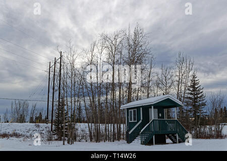 PELLY CROSSING, Yukon, Kanada, 10. März 2019: Pelly Crossing ist einer der letzten Brücke gebaut für den Klondike Highway zwischen Whitehorse und Dawson Stockfoto