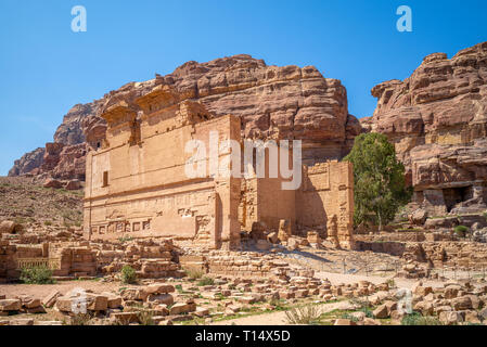 Der Tempel von Qasr Al-Bint in Petra, Jordanien Stockfoto