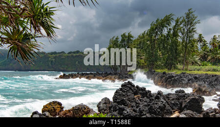 Super Strand Szenen auf dem Weg nach Hana, North Shore, Maui, Hawaii Stockfoto