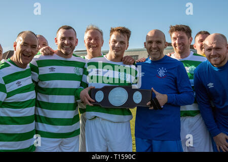 KILWINNING, Schottland - 17.03.2019: Schottische leichte Boxer, Calvin McCord, der seine schottische Lightweight Titel Gürtel gebracht. Stockfoto