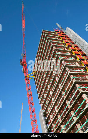 Neue Wohn- und Bürofläche Gebäude im Bau & Kran bei 103-105 Bunhill Finsbury Turm in der Nähe der Old Street London EC 1 UK KATHY DEWITT Stockfoto