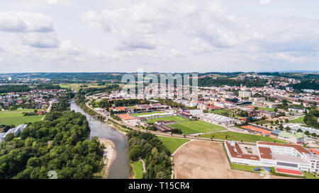 Österreich, Niederösterreich, Luftaufnahme von Amstetten Stockfoto