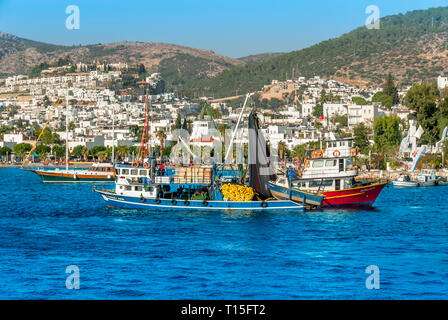 Bodrum, Türkei, 23. Oktober 2010: Bodrum Cup Rennen, Fischerboote Stockfoto