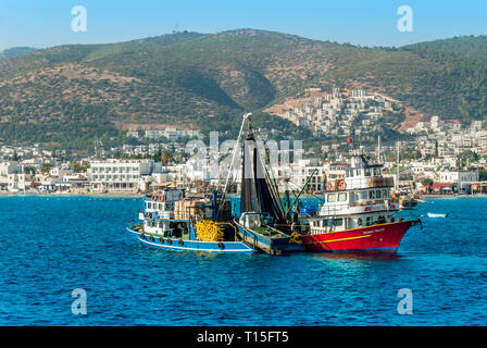 Bodrum, Türkei, 23. Oktober 2010: Bodrum Cup Rennen, Fischerboote Stockfoto