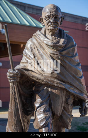 Mahatma Gandhi statue am Besucherzentrum des Martin Luther King, Jr. Historical Park in Atlanta, Georgia. (USA) Stockfoto