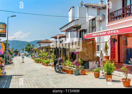 Mugla, Türkei, 3. Juni 2012: Cafe im Gökova, Akyaka Stockfoto