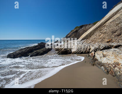 Rocky Beach in der Nähe von Goleta bei Gaviota Beach State Park auf der zentralen Küste von Kalifornien Vereinigte Staaten von Amerika Stockfoto