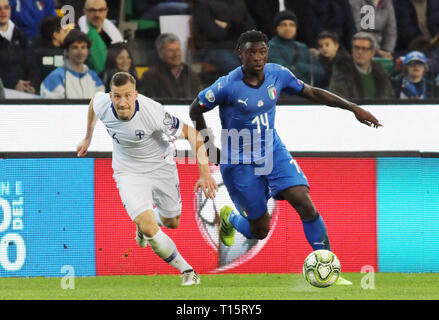 Udine, Italien. 23. Mär 2019. Foto LaPresse/Andrea Bressanutti 23.03.2019 Udine (Italia) Sport Calcio Italia vs. Finlandia - Europäische Qualifier - Stadio" Dacia Arena" Nella Foto: kean Foto LaPresse/Andrea Bressanutti März 23, 2019 Udine (Italien) Sport Fussball Italien gegen Finnland - Europäische Qualifier - "Dacia Arena" Stadion der Pic: kean Credit: LaPresse/Alamy leben Nachrichten Stockfoto