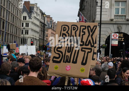 London, Großbritannien. 23. Mär 2019. Großbritannien Hunderte von Tausenden besucht Abstimmung März in Central London fordern eine zweite referandum auf endgültige Einigung Credit: Emin Ozkan/Alamy leben Nachrichten Stockfoto