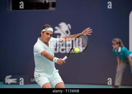 MIAMI Gardens, Florida - MÄRZ 23: Roger Federer am 6. Tag der Miami geöffneten dargestellt von itaú im Hard Rock Stadion am 23. März 2019 in Miami Gardens, Florida Personen: Roger Federer Stockfoto