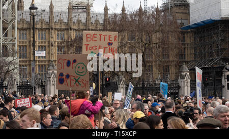 London, Großbritannien. 23 Mär, 2019. Über 1 Millionen Menschen kamen heute nach London eine weitere Abstimmung über Brexit zu verlangen. Fotografie von Ghene Snowdon Credit: Ghene Snowdon/Alamy leben Nachrichten Stockfoto