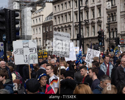 London, Großbritannien. 23 Mär, 2019. Über 1 Millionen Menschen kamen heute nach London eine weitere Abstimmung über Brexit zu verlangen. Fotografie von Ghene Snowdon Credit: Ghene Snowdon/Alamy leben Nachrichten Stockfoto