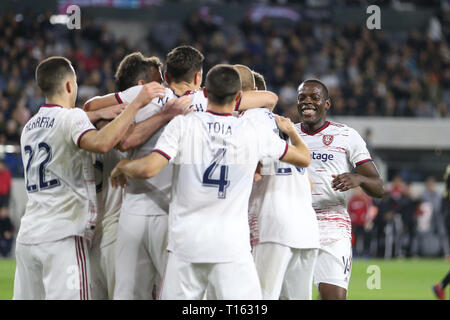 Los Angeles, CA, USA. 23 Mär, 2019. Real Salt Lake Spieler feiern nach einem elfmeter Ziel von Real Salt Lake Mittelfeldspieler Damir Kreilach (8) in der ersten Hälfte während des Spiels zwischen Real Salt Lake City und Los Angeles FC am Stadion Banc von Kalifornien in Los Angeles, CA., USA. (Foto von Peter Joneleit) Credit: Csm/Alamy leben Nachrichten Stockfoto