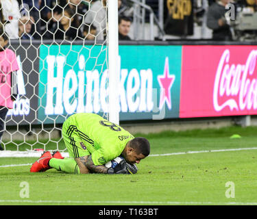 Los Angeles, CA, USA. 23 Mär, 2019. Real Salt Lake Torwart Nick Rimando (18) Während die Los Angeles Football Club vs Real Salt Lake an Banc von Kalifornien in Los Angeles, Ca am 23. März 2019. Jevone Moore Quelle: CSM/Alamy leben Nachrichten Stockfoto