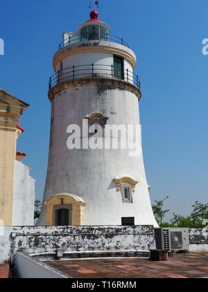 Die Frontansicht der Leuchtturm an der Guia Festung in Macau. Stockfoto