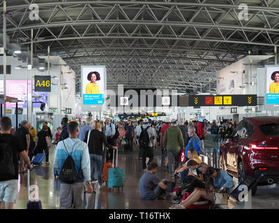 Zaventem, Belgien - 23. Juli 2018: Aufnahme des Flugsteigs A am Flughafen Brüssel. Stockfoto