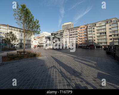 Ostende, Belgien - 7 August 2018: Bild des Wapenplein mit seinem Kiosk. Stockfoto