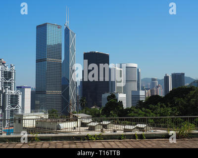 Central, Hong Kong - 1. November 2017: Ein Blick auf die Skyline von Hong Kong Hong Kong Zoologischen und Botanischen Gärten. Stockfoto