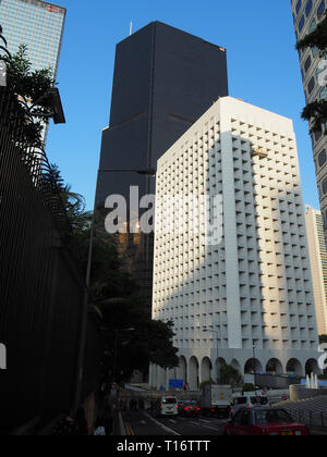 Central, Hong Kong - 1. November 2017: eine Ansicht des Murray Hauptgebäude und drei Garden Road, Central. Stockfoto