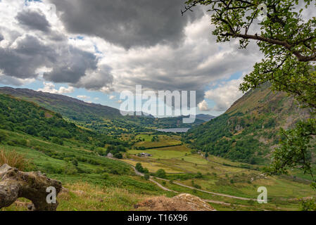 Panorama auf Llyn Gwynant und sein Tal, Wales, Vereinigtes Königreich Stockfoto