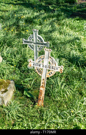 Alte Metall ernste Markierungen Stockfoto