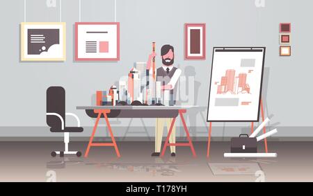 Mann Architekt holding Techniker arbeiten mit neuen Gebäude Stadt Modell für städtische panning Projekt Konzept Haus blueprint moderne Büro studio Stock Vektor