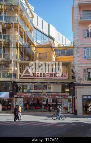 Fassade Blick auf das Theater Ariston in Sanremo, Italien Stockfoto