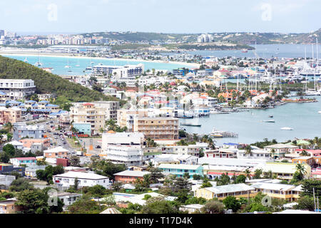 Simpson Bay von Cass Bay Lookout, St. Maarten, St. Martin, Kleine Antillen, Karibik Stockfoto