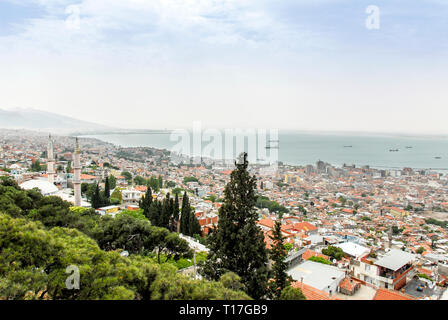 Izmir, Türkei, 20. Mai 2008: Panoramablick auf Izmir bei Kadifekale Stockfoto