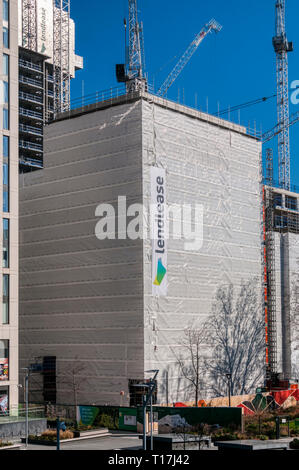 Lendlease Schild an der Seite des Gebäudes im Elephant & Castle, London. Stockfoto