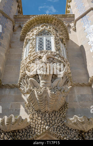 Palácio da Pena. Der Palast ist ein UNESCO Weltkulturerbe und eines der Sieben Wunder von Portugal. Sintra, Portugal Stockfoto