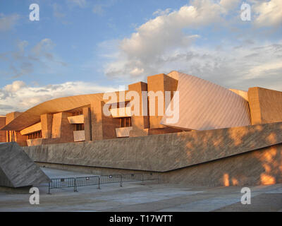 Ansicht der Magma Kunst- und Konferenzzentrum in Costa Adeje, Teneriffa, vor dem Öffnen der Öffentlichkeit Stockfoto