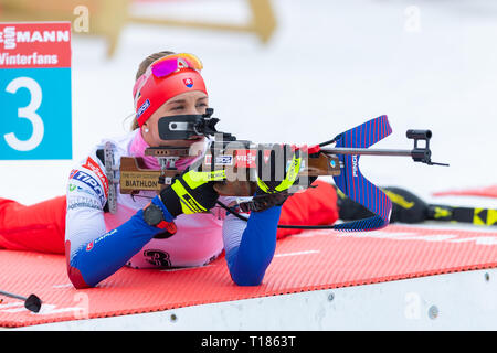 Oslo, Norwegen. 24 Mär, 2019. BMW IBU Weltcup Biathlon. 24. März 2019 Anastasiya Kuzmina der Slowakei in Aktion während der Damen 12,5 Massenstart am BMW IBU Weltcup Biathlon in Holmenkollen Oslo, Norwegen. Credit: Nigel Waldron/Alamy leben Nachrichten Stockfoto