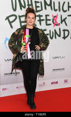 24. März 2019, Bayern, München: Schauspielerin und Model Darya Gritsyuk bei der Premiere des Films "Imminent perfekte Freunde'. Foto: Felix Hörhager/dpa Quelle: dpa Picture alliance/Alamy leben Nachrichten Stockfoto