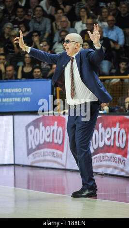 Venedig, Italien. 24. Mär 2019. Foto Claudio Martinelli/LaPresse 24 Marzo 2019 Venezia (VE) Italia sport Warenkorb Umana Reyer Venezia vs Sidigas Avellino - Campionato Italiano di Warenkorb Serie A PosteMobile 2018/2019 - Palasport TaliercioNella Foto: De Raffaele WalterPhoto Claudio Martinelli/LaPresseMarch 24, 2019 Venezia (VE) Italysportbasket Umana Reyer Venezia vs Sidigas Avellino - Italienische Basketball Liga Serie A 2018/2019 - Taliercio PosteMobile Forum. Im Pic: De Raffaele Walter Credit: LaPresse/Alamy leben Nachrichten Stockfoto