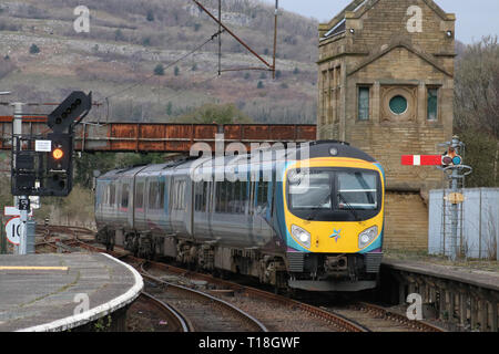 Klasse 185 Desiro diesel multiple Unit in TransPennine Express livery Ankunft in Carnforth mit einem nördlichen Service zum Flughafen Manchester, 21-03-2019. Stockfoto