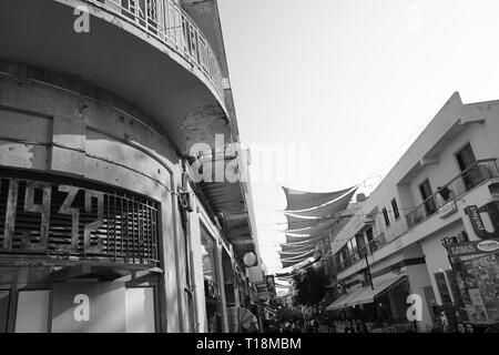 Nikosia hat seit über 4500 Jahren bewohnt und ist die Hauptstadt von Zypern seit dem 10. Jahrhundert. Das Land unterteilt nach dem Krieg 1974. Stockfoto