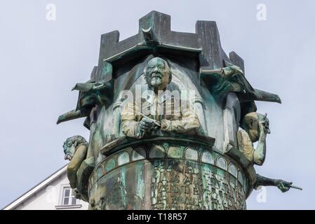 Hechingen, Baden-Württemberg, Deutschland, 10. Februar 2019, in der Nähe der Brunnen auf dem Marktplatz vor dem Rathaus in Hechingen in Bade Stockfoto