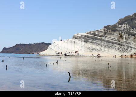 Details von Scala dei Turchi, Landschaft und das Leben vor Ort Stockfoto